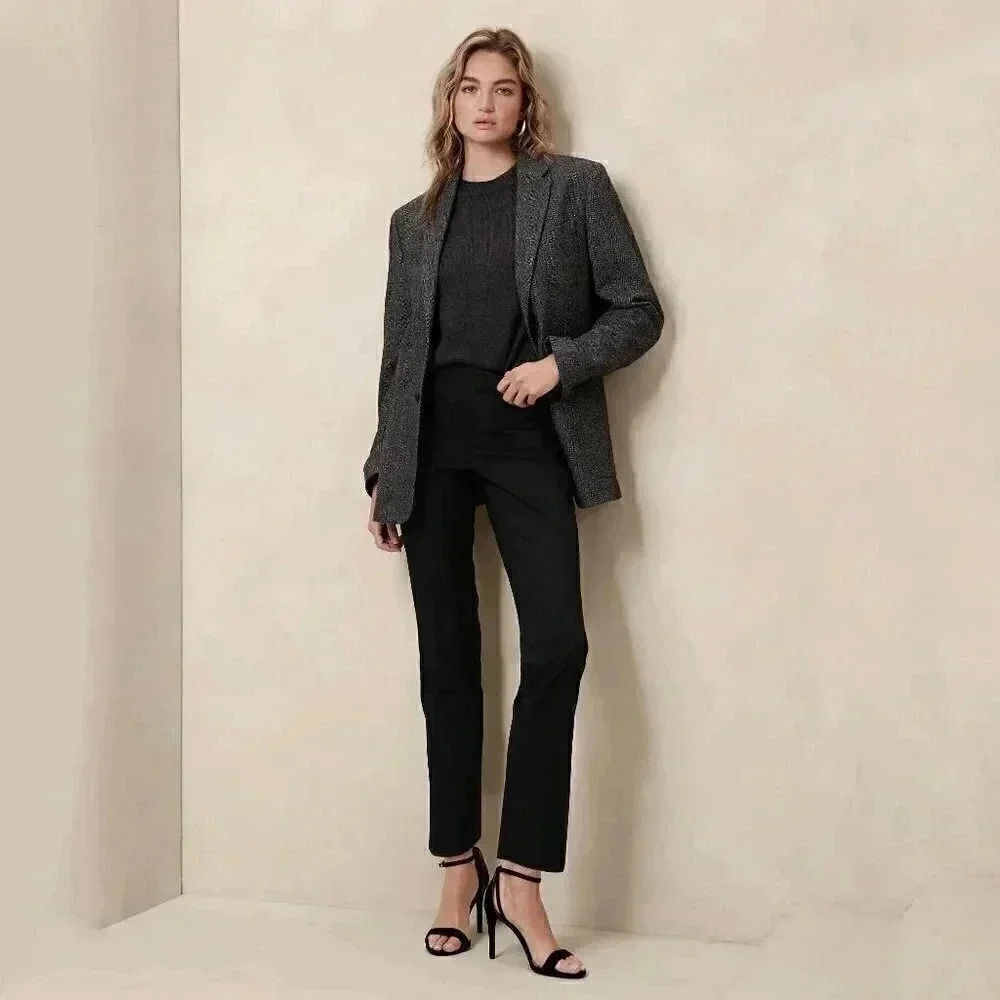 Banana Republic Factory Crop Ryan Black Straight Leg Pant Size 10